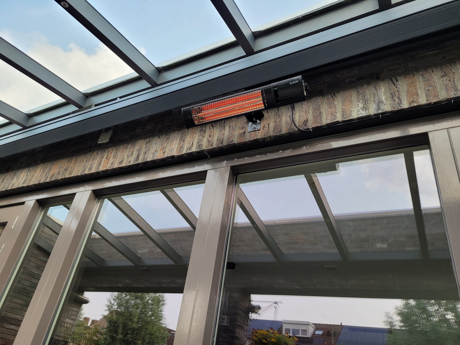 De Beste Terrasverwarmers voor Elke Overkapping – Warmte en Comfort in Jouw Tuin