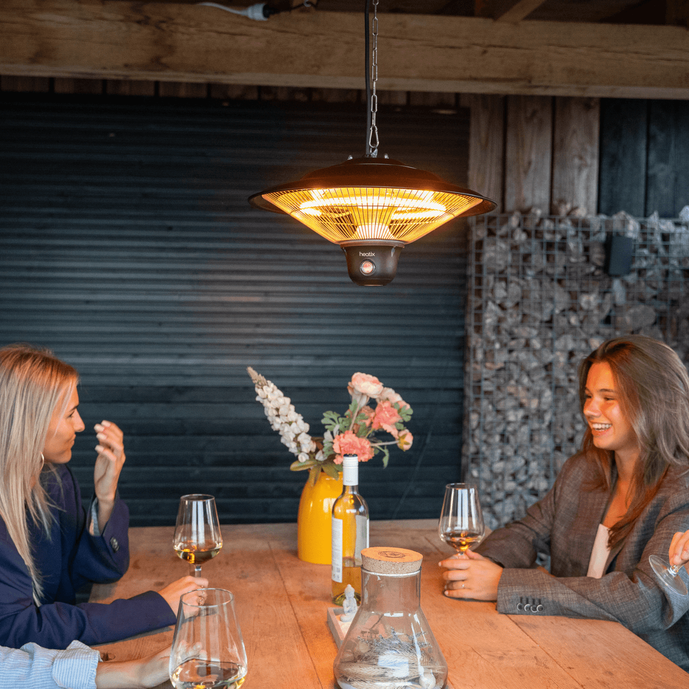 Hangende terrasverwarmer - Tuinverwarming.com