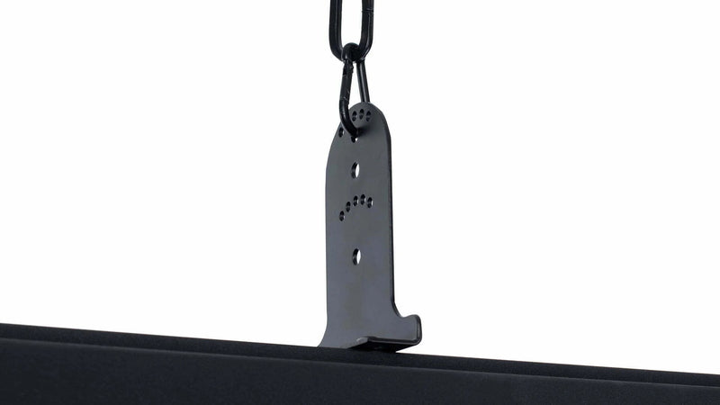 Sunred Nero zwarte heater met 2400 Watt en afstandsbediening opgehangen aan plafond