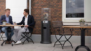 staande Sunred grijze Propus Lounge terrasverwarmer met 10000 Watt op het terras